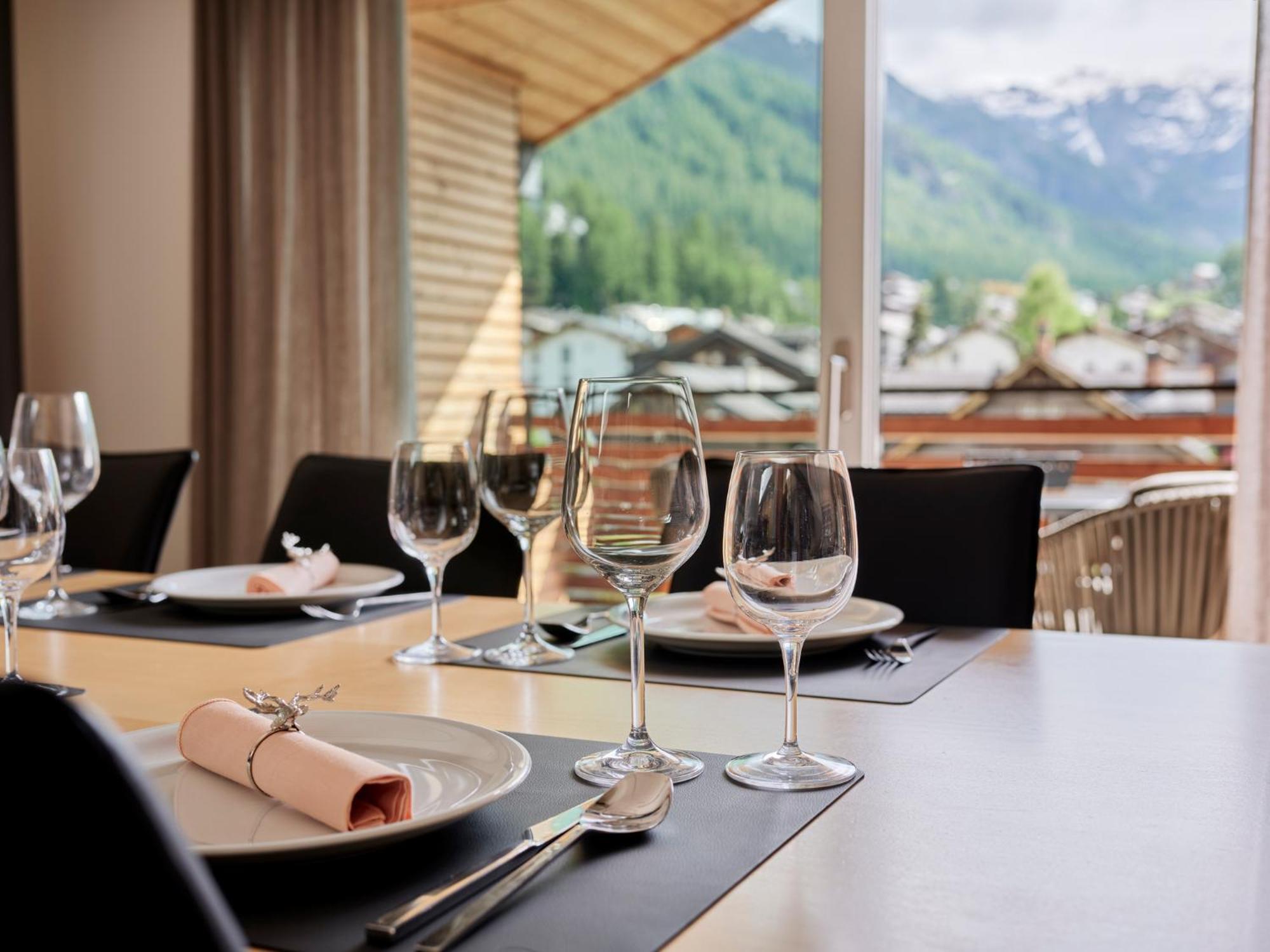 ツェルマットAscot Penthouse 160 M2 Matterhorn Viewアパートメント エクステリア 写真