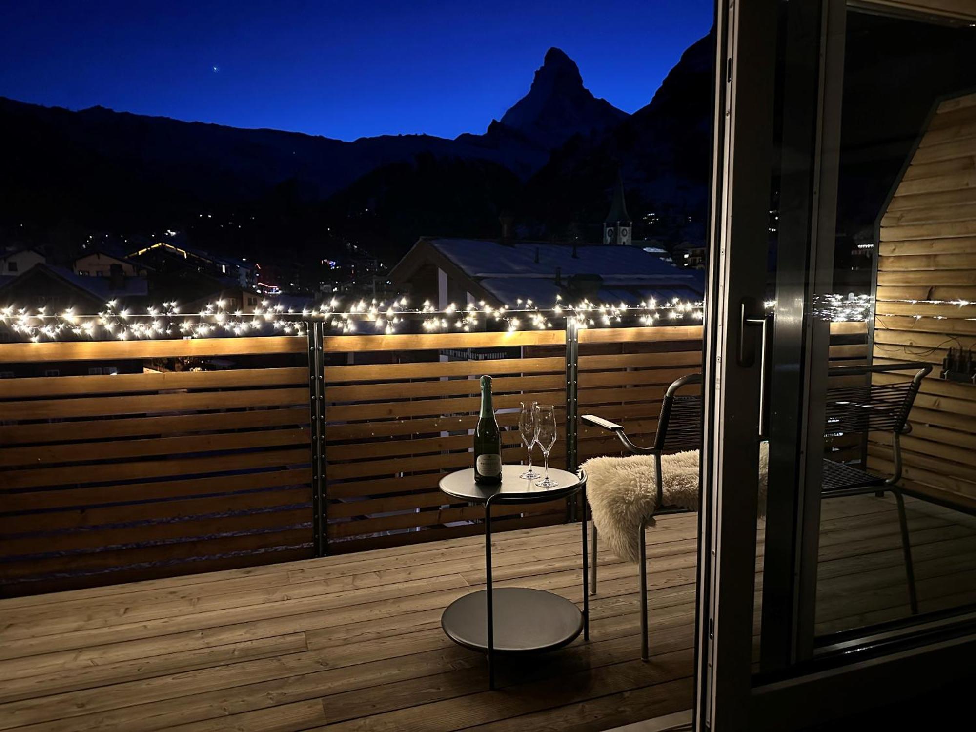 ツェルマットAscot Penthouse 160 M2 Matterhorn Viewアパートメント エクステリア 写真